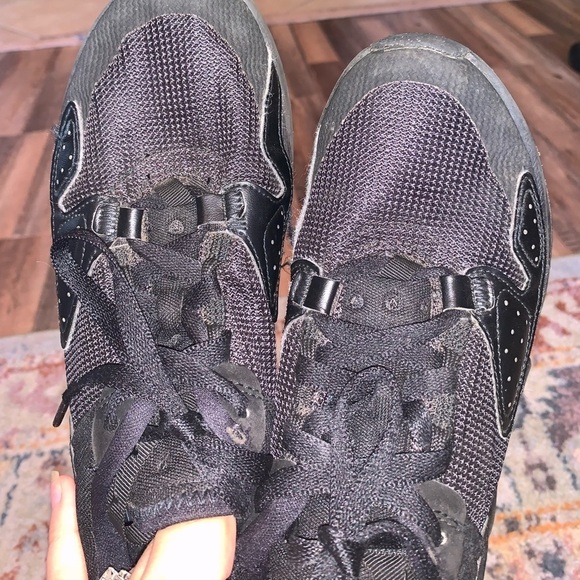 JORDAN AIR CADENCE 'TRIPLE BLACK Boys Lace Up Sneakers Size 4.5 - Picture 6 of 8